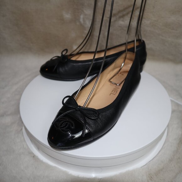Chanel Ballet Shoes - Picture 5 of 16